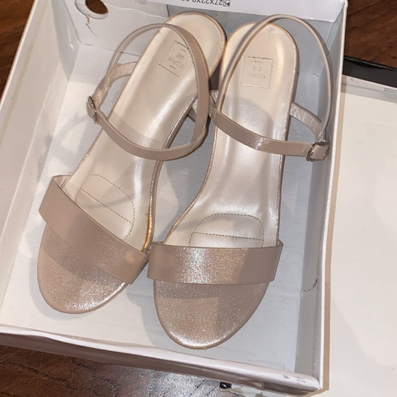 David’s Bridal DB Studio heel dress shoes strappy sandals light gold shimmer 6.5 - Picture 2 of 11